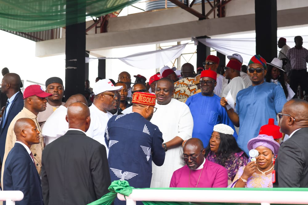 UNIZIK Vice-Chancellor Attends Second-Term Inauguration of Governor Soludo.